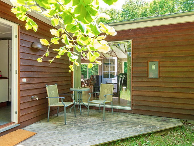 Dining 5, 4 Person Holiday Home in Glesborg, Norddjurs