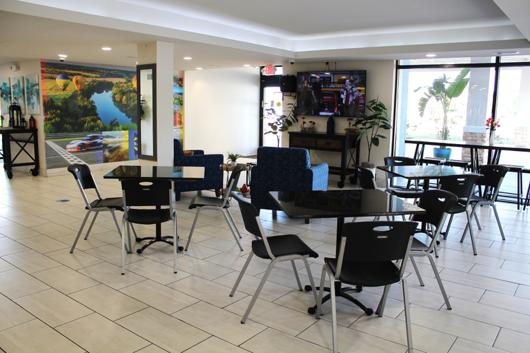 Food & Drinks 5, Clarion Pointe Statesville, Iredell