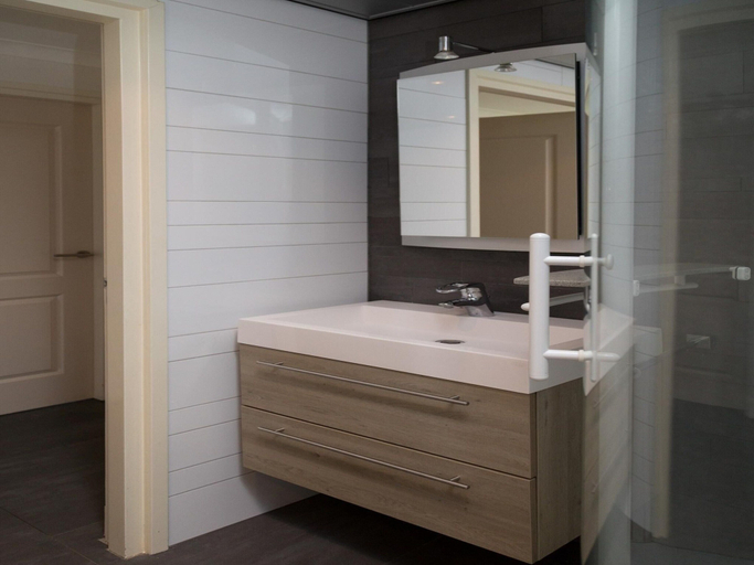 Bathroom 4, Holiday Home in Zeeland Near the Beach, Borsele