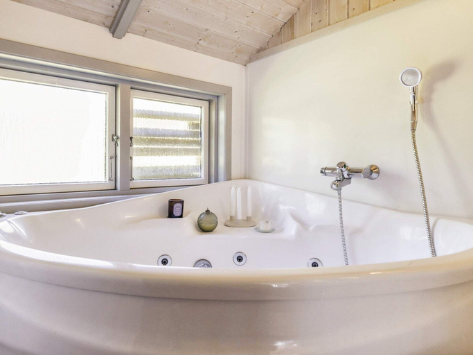 Bathroom 4, 4 Star Holiday Home in Praesto, Vordingborg