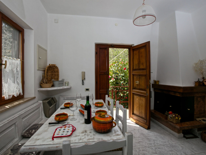 Dining 4, Holiday Home in Tuscany Near Sassetta, Livorno