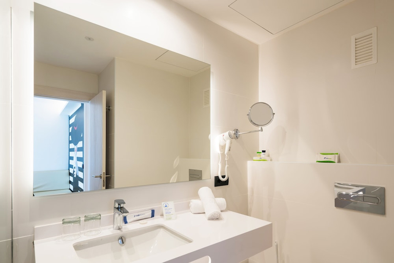Bathroom 4, Hotel THB Naeco Ibiza - Adults Only, Baleares
