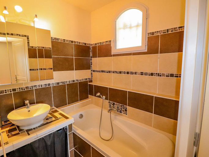 Bathroom 5, Luxury Property With Private Pool, Var