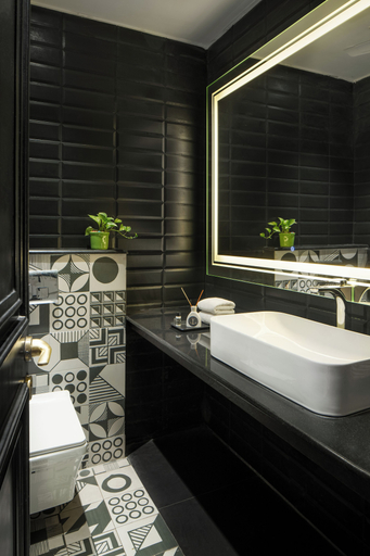 Bathroom 3, The Aldott Hotel, Delhi
