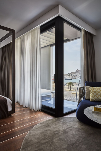 Others 5, NH Collection Ibiza, Baleares