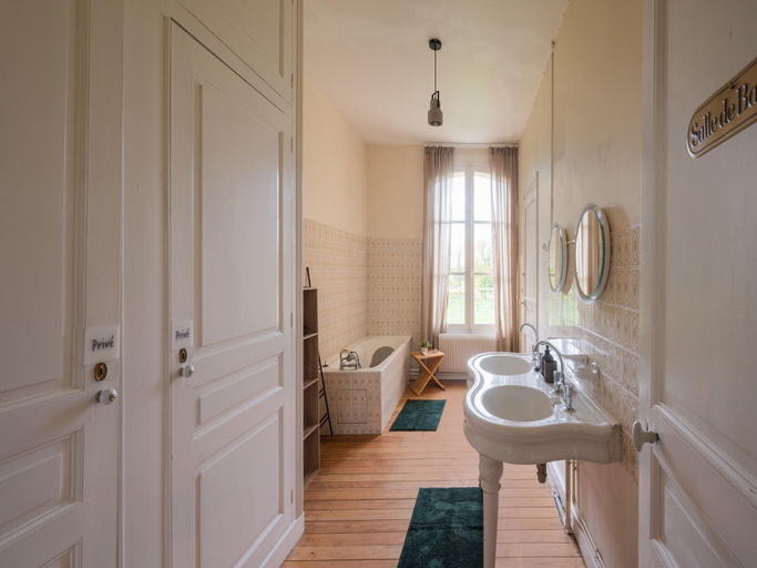 Bathroom 5, Holiday Home Adjoining a Chateau, Ardennes
