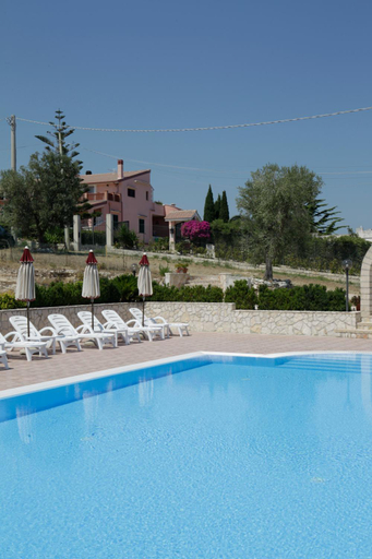 Others 2, Villa Hibiscus, Foggia
