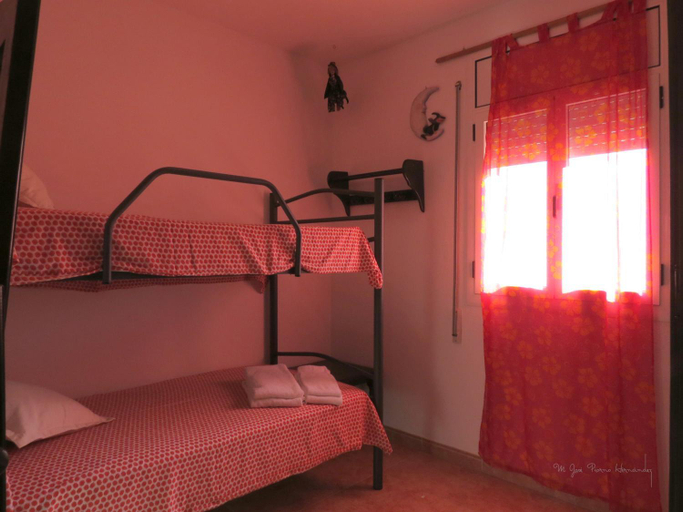 Bedroom 2, La Casa de la Lluna, Tarragona