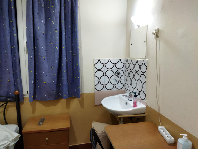 Others 3, SAN REMO HOSTEL, Attica