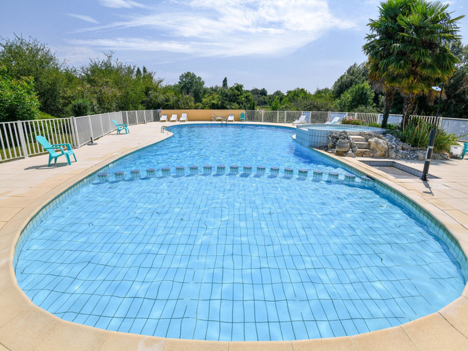Others 3, Cottage with swimming pool and activities, Charente-Maritime