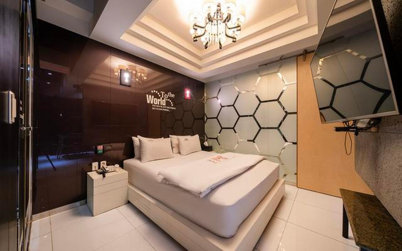Bedroom 2, Daegu Dongseongro MTM, Buk
