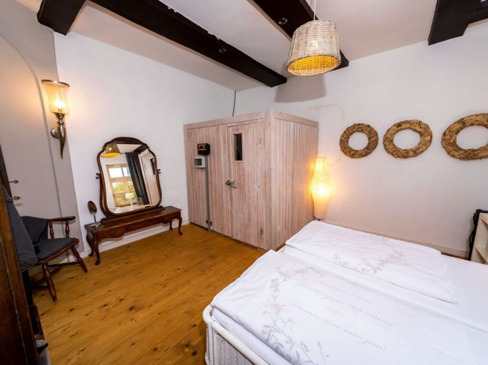 Bedroom 3, Majestic Apartment in Brakel, Höxter
