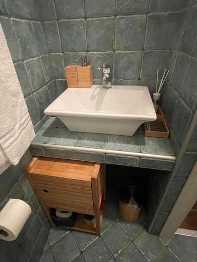 Others 3, A Casa - Home Sharing, Rome