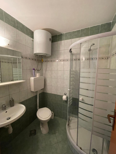 Others 5, Apartmani Leskovar, Pag