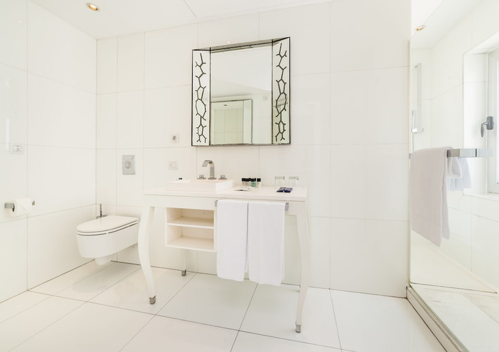 Bathroom 4, Hotel Palma Avenidas, Baleares