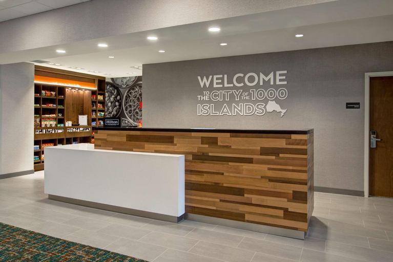Public Area 3, Hampton Inn by Hilton Brockville, Leeds and Grenville