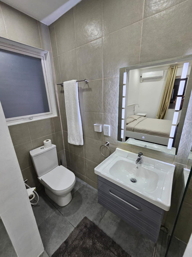 Shower 5, Villa La Preneuse, Black River