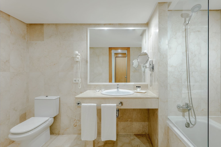 Bathroom 4, NH CIUTAT DE MALLORCA, Baleares