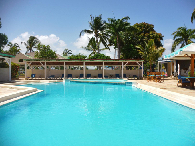 Sport & Beauty 3, Puerto Blanco Marina & Hotel, Luperon