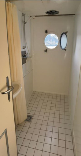 Bathroom 5, Eastern & Western Comfort Hostelboat, Berlin