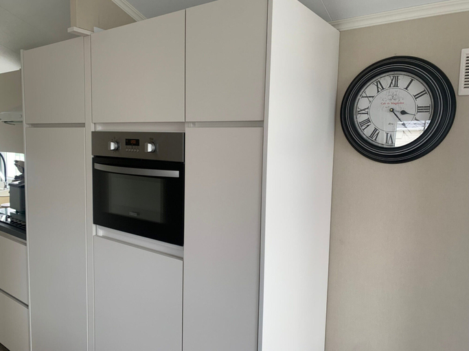 Private kitchen 4, Wonderful Holiday Home in Nieuwpoort Near Dunepark, West-Vlaanderen