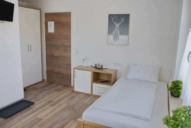 Bedroom 3, Boardinghouse Jungwirth-Wohnzeit, Eichstätt