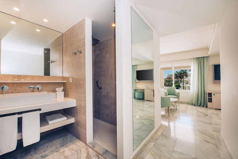 Bathroom 4, Iberostar Selection Marbella Coral Beach, Málaga