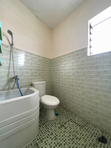 Bathroom 4