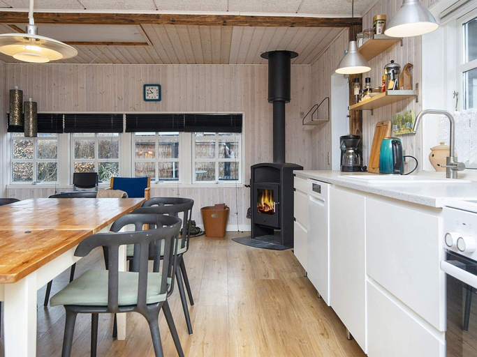 Private kitchen 3, 4 Star Holiday Home in Grenaa, Norddjurs