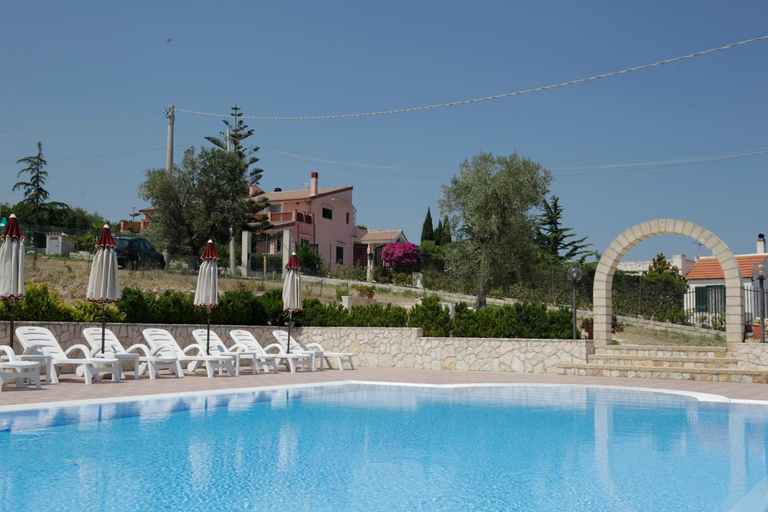 Others 5, Villa Hibiscus, Foggia
