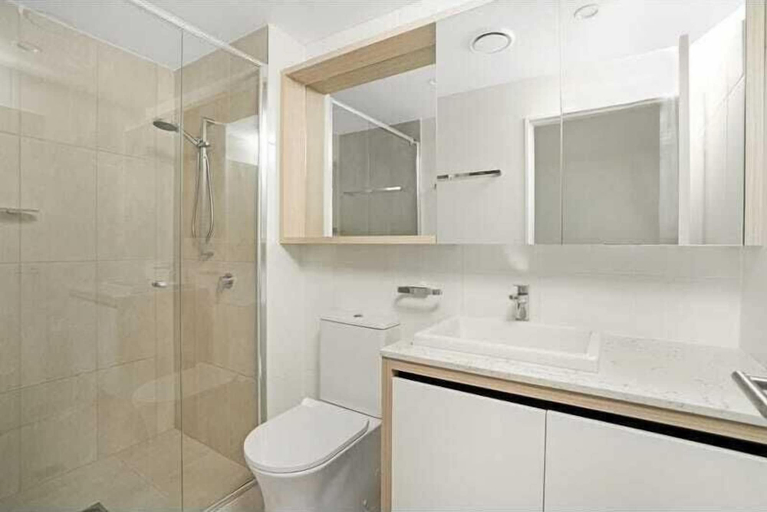 Bathroom, Ocean views in the heart of Broadbeach, Gold Coast