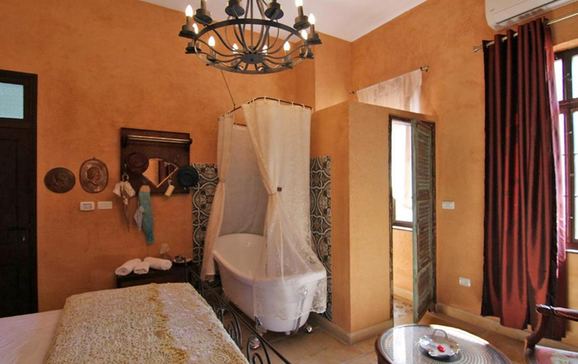 Hot tub 3, Atelier Luxury Rooms