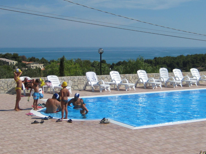 Others 3, Villa Hibiscus, Foggia