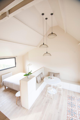 Bedroom 2, Le Pave de la Croix Blanche, Nord