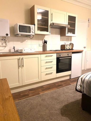 Others 5, Seaford Lodge Apartments, North Somerset