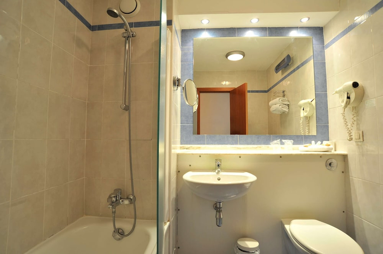 Bathroom, Hotel Campanile Murcia, Murcia