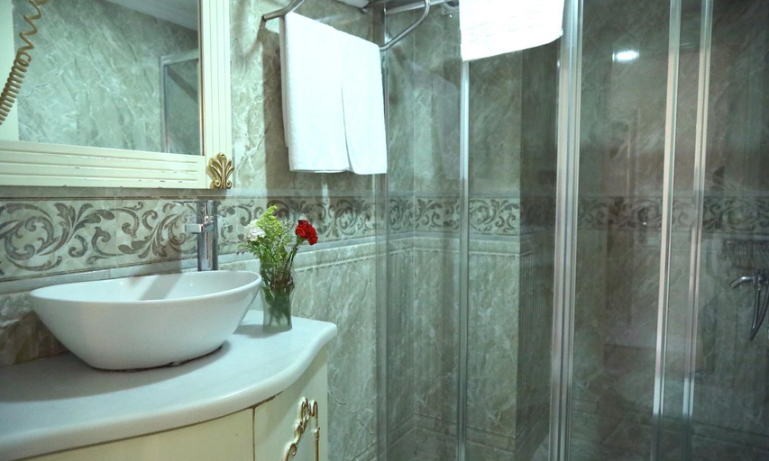 Bathroom 4, Best Town Hotel, Fatih