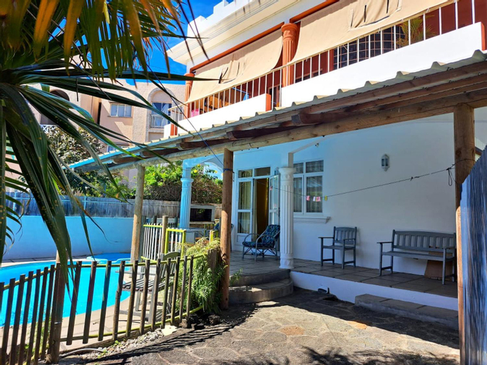 Spacious Apartment in Pamplemousses with Private Pool