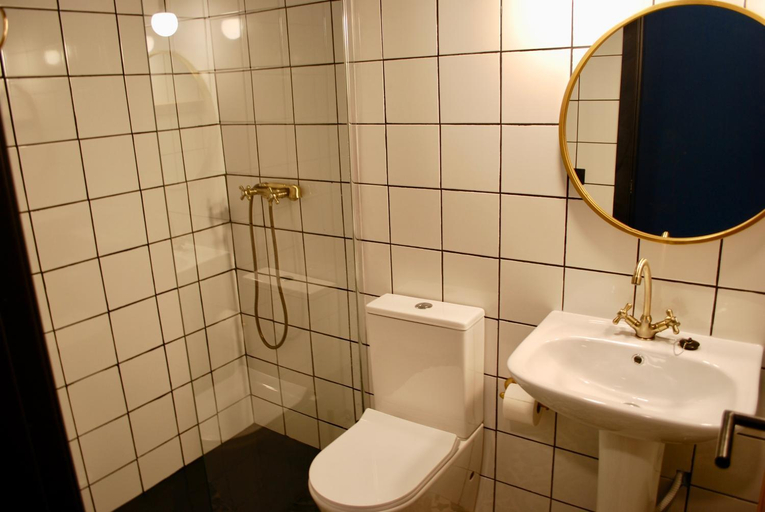 Bathroom 4, Hografic Hotel, Valencia