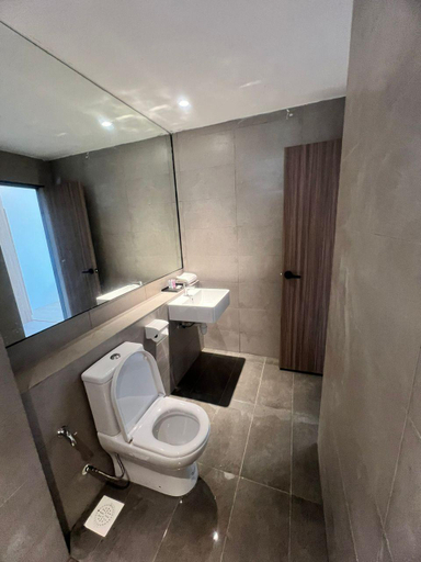 Bathroom, Sematan Roxy Beach Apartment, Lundu