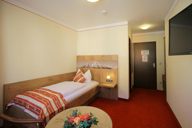 Bedroom 3, Hotel Brennerbascht, Berchtesgadener Land