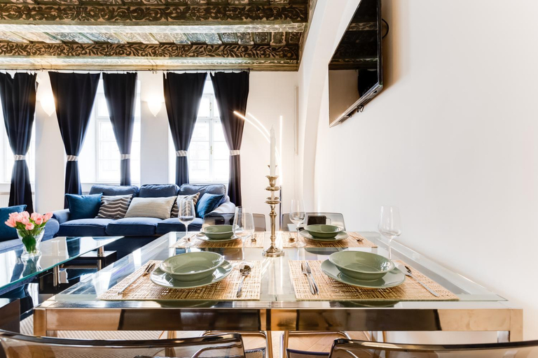 Food & Drinks, Charles Bridge Royal Apartment, Praha 1