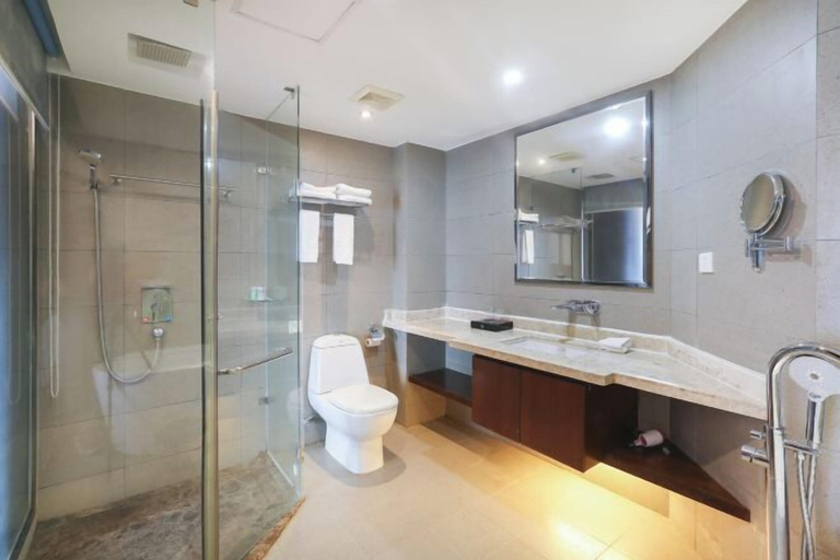 Bathroom 2, Haibaina Hotel, Huizhou