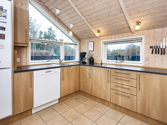 Private kitchen 5, 4 Star Holiday Home in Ebeltoft, Syddjurs