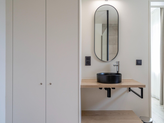 Bathroom 5, Luxury villa with pool sauna Kortrijk, West-Vlaanderen
