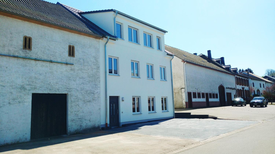moderne Ferienwohnung in ruhiger Lage, Merzig-Wadern