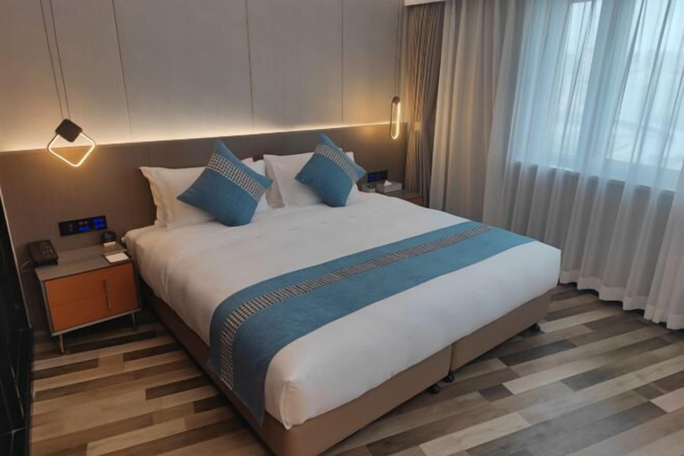 Bedroom 3, Golden Hotel, Shenyang