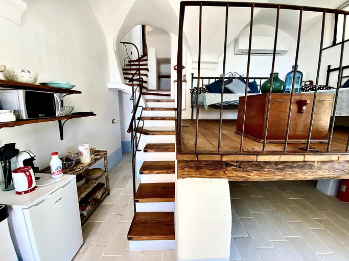 Others 4, Casa vacanze A lea l'ua, Savona