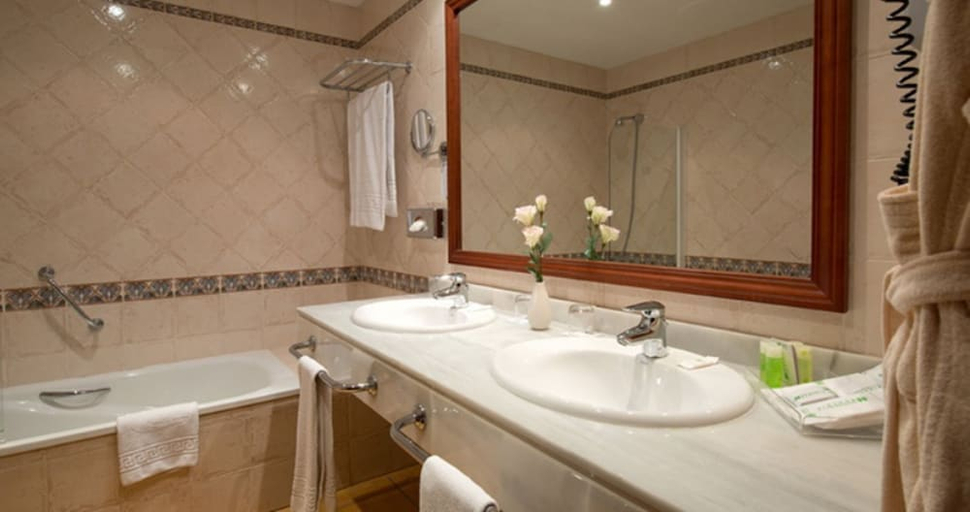 Bathroom 4, Hotel Ipv Palace & Spa, Málaga