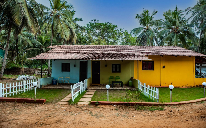 Exterior 6